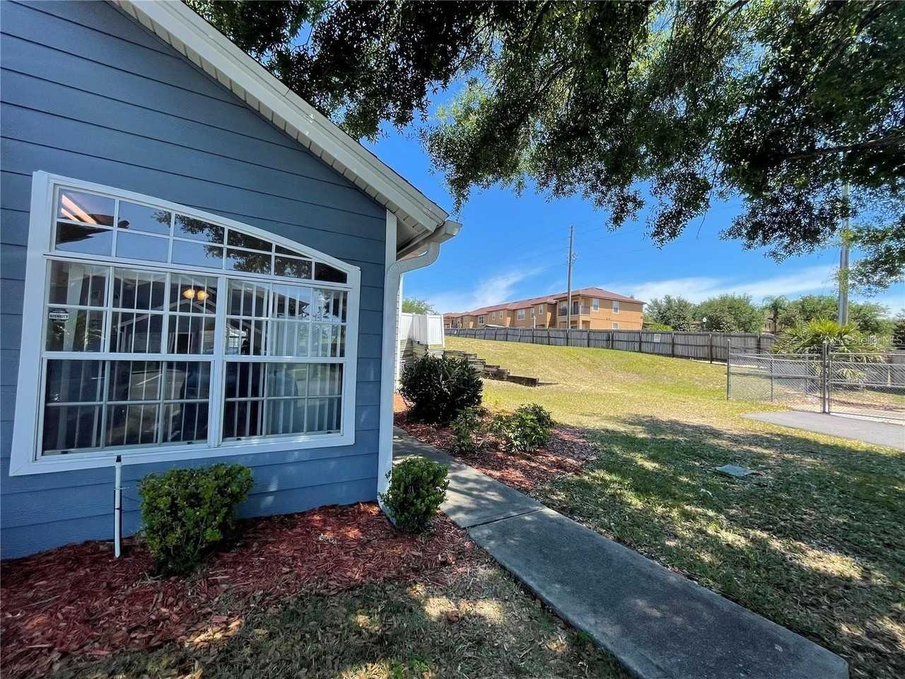 272 Coco Plum Dr - Photo 7 of 19