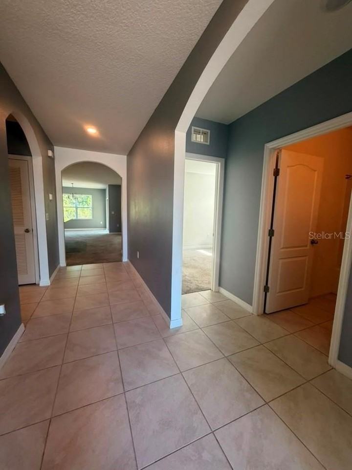 948 Summer Glen Dr - Photo 5 of 39