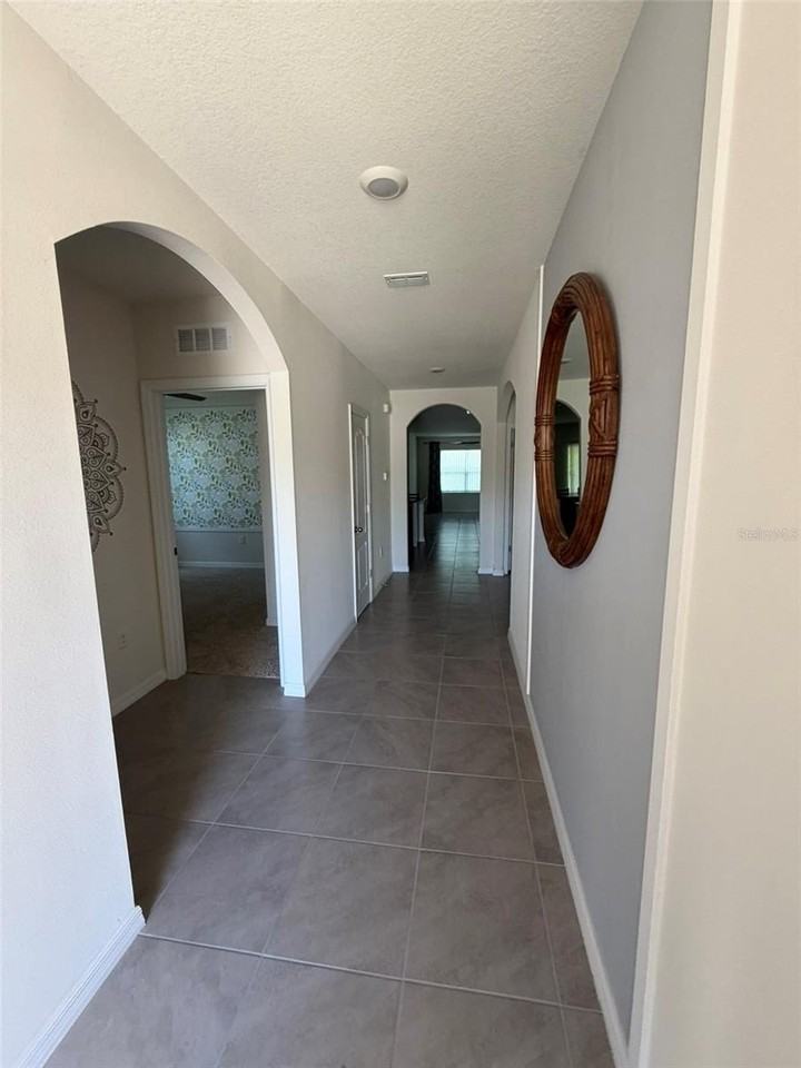 801 Baylor Dr - Photo 4 of 50