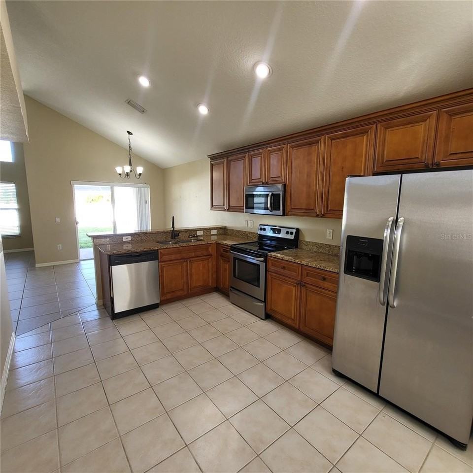 25903 Bloomsbury Ct - Photo 6 of 50