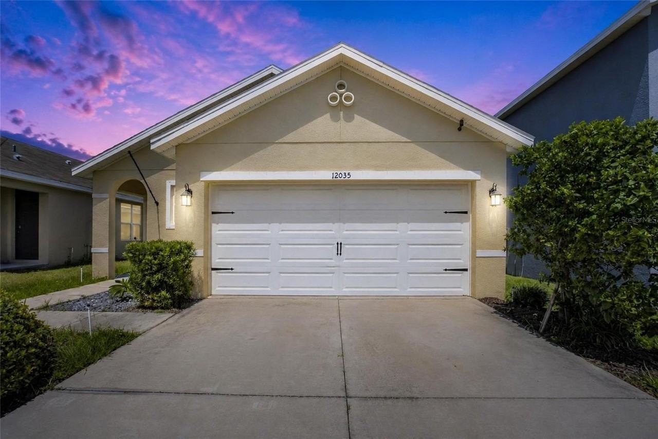 12035 Suburban Sunrise St - Photo 2 of 50