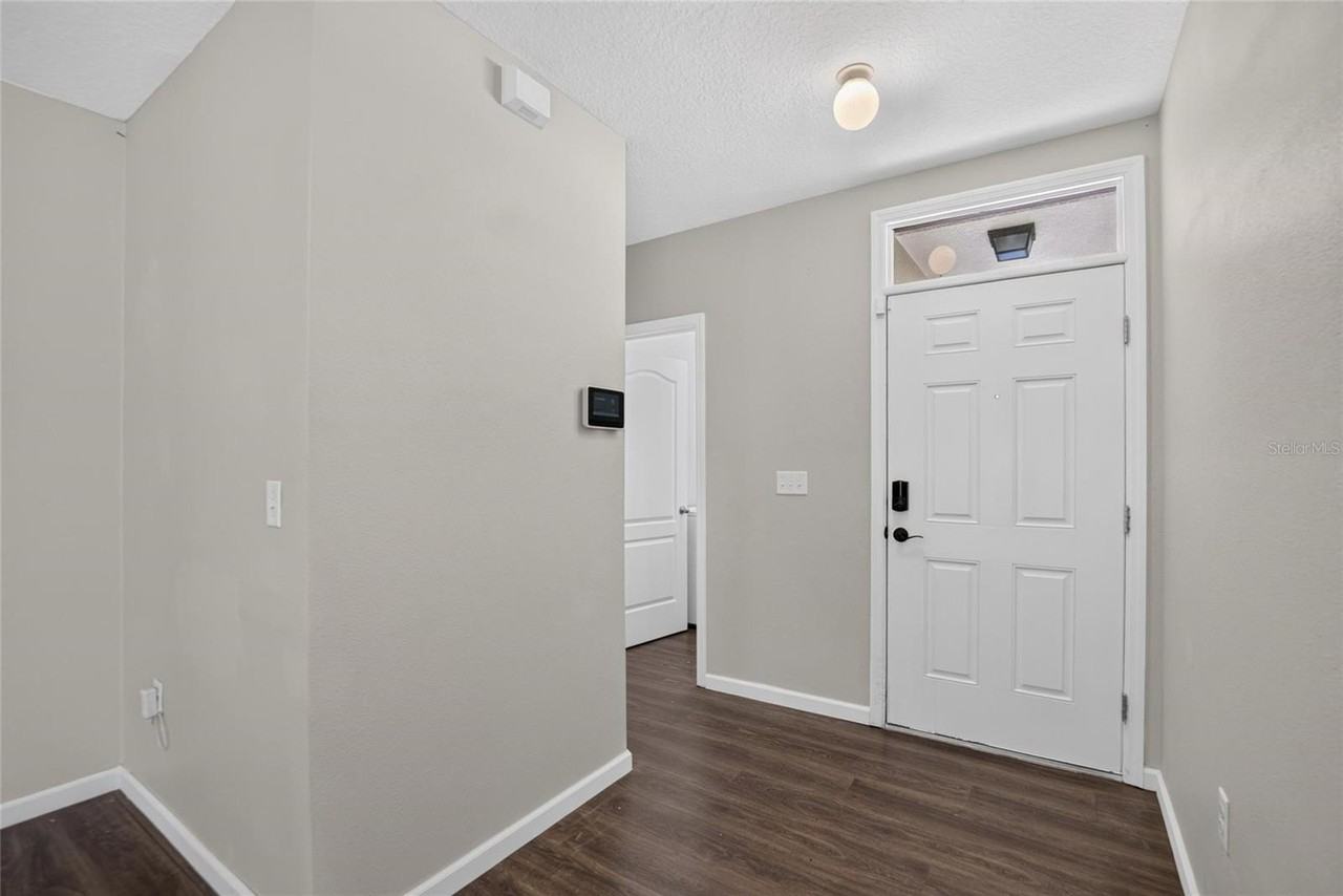 12035 Suburban Sunrise St - Photo 5 of 50