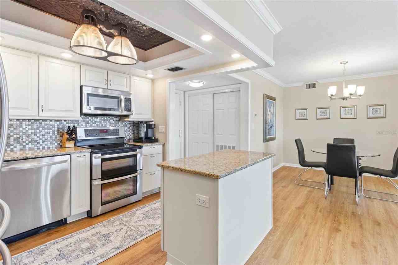 5220 Brittany Dr S #1309 - Photo 7 of 34