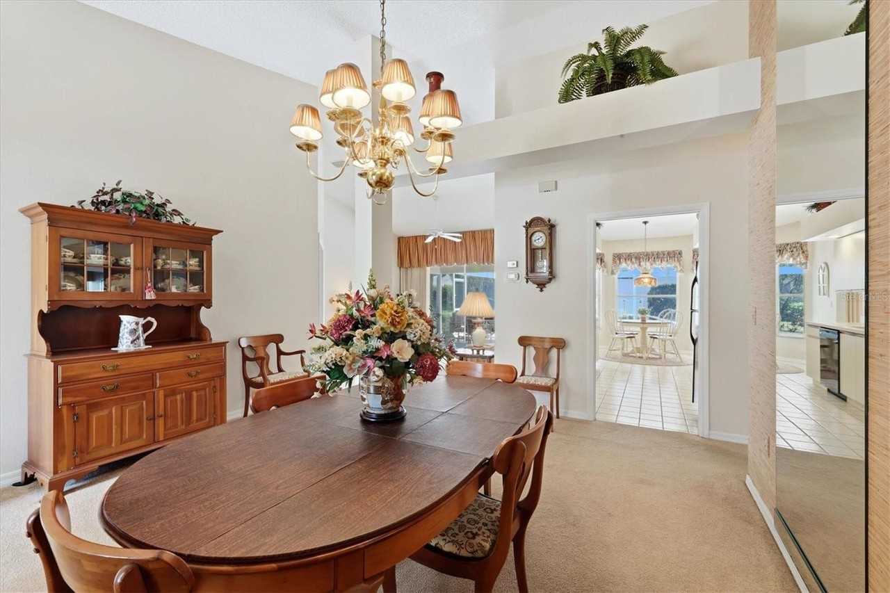 4450 Del Sol Blvd - Photo 7 of 36