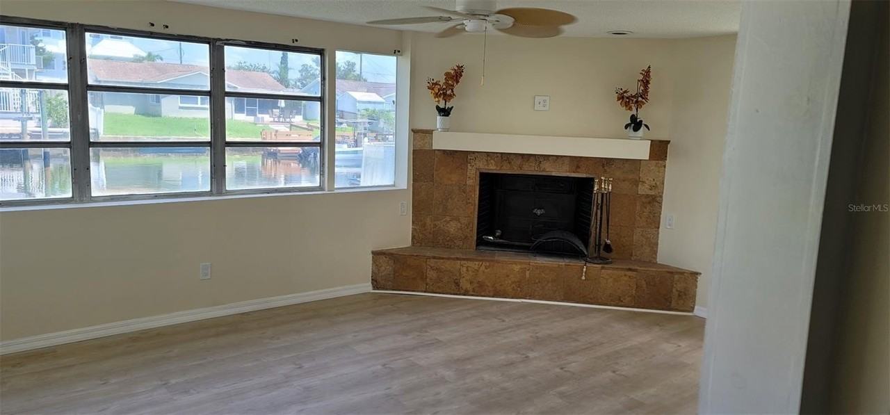 13240 Starfish Dr - Photo 3 of 15
