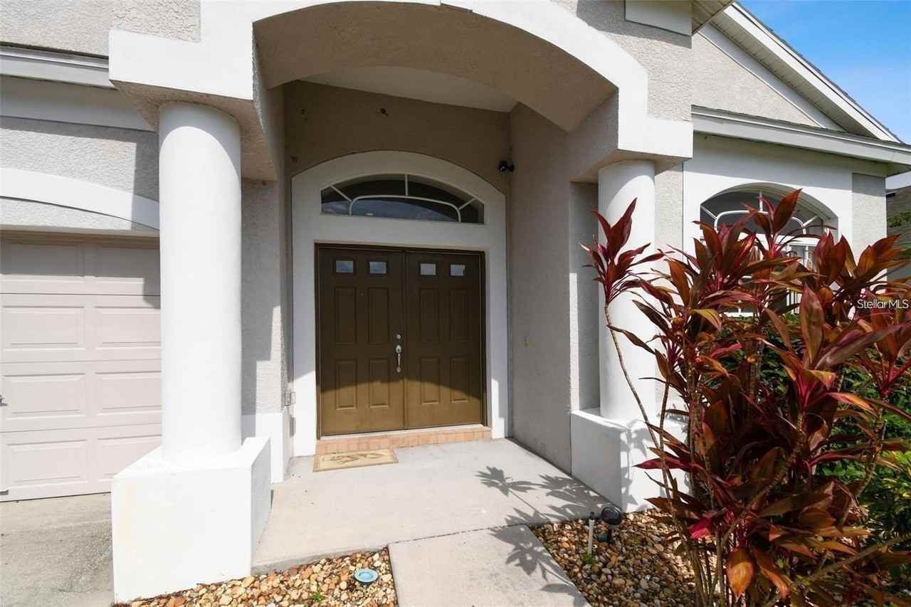 7346 Crescent Palm Dr - Photo 4 of 38