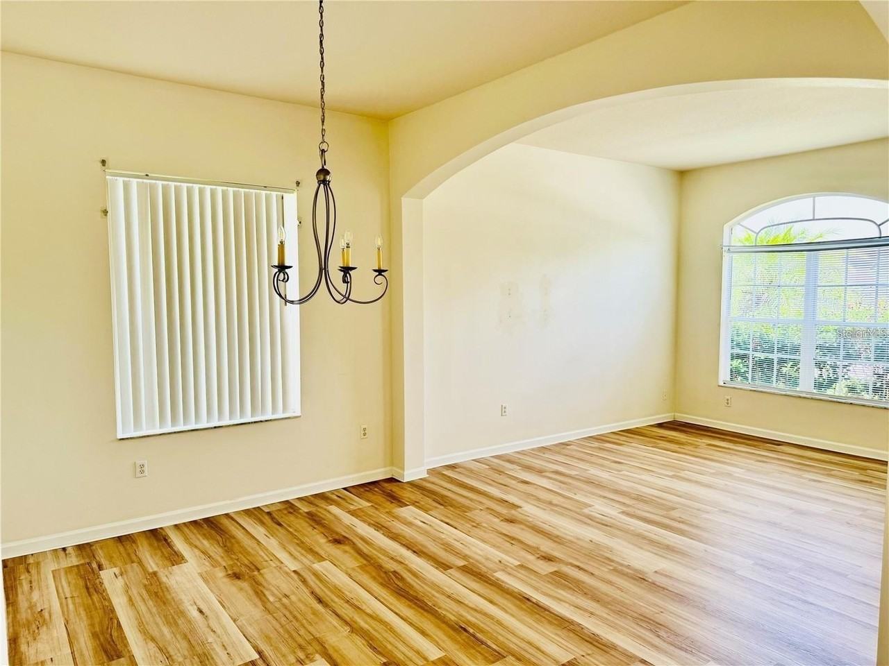 7346 Crescent Palm Dr - Photo 7 of 38