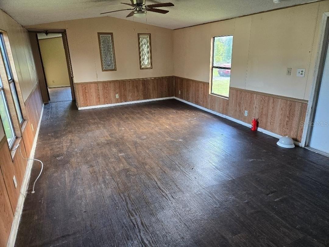 12215 Big Bend Rd - Photo 2 of 5