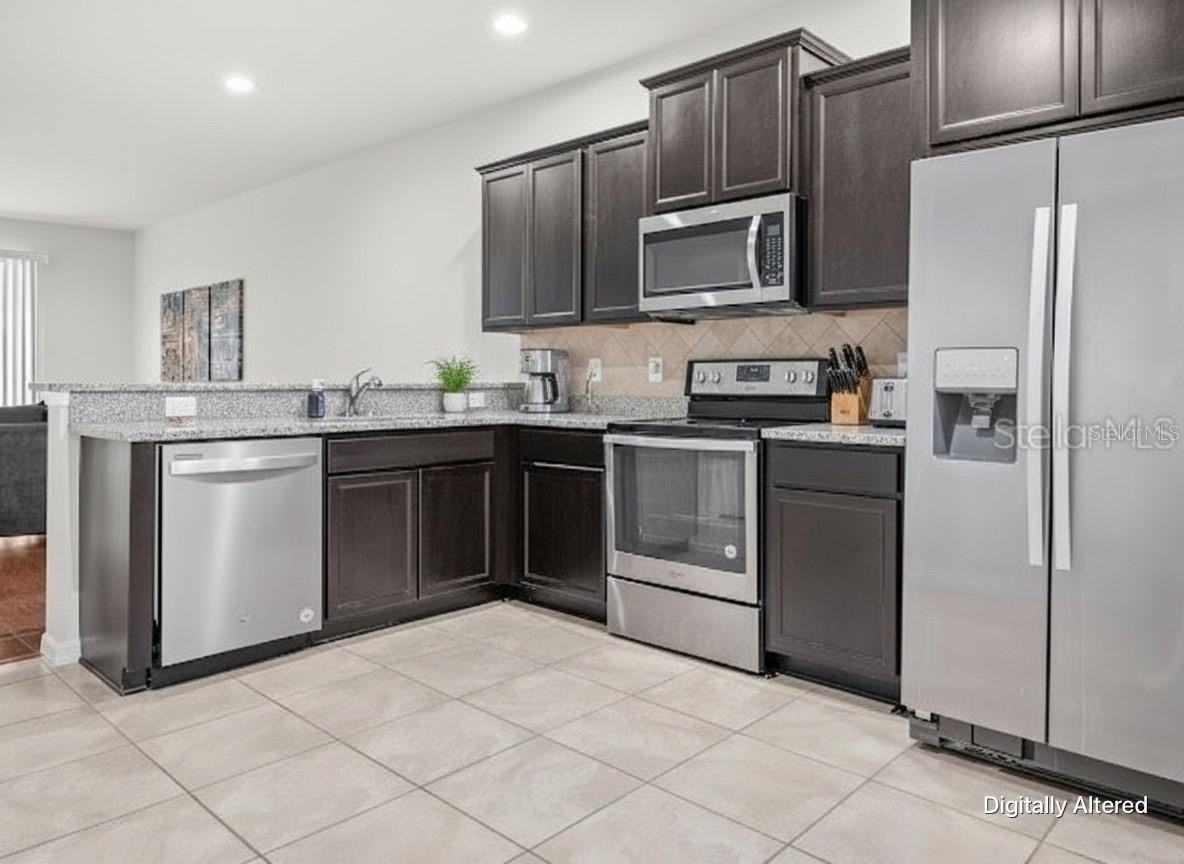 9157 Hillcroft Dr - Photo 3 of 11