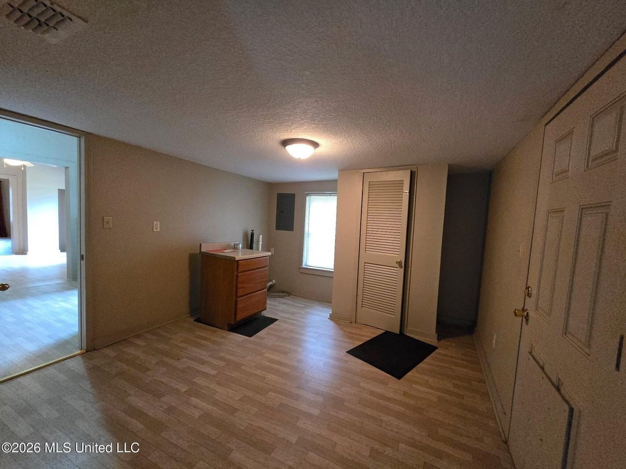 507 Magnolia St - Photo 7 of 15