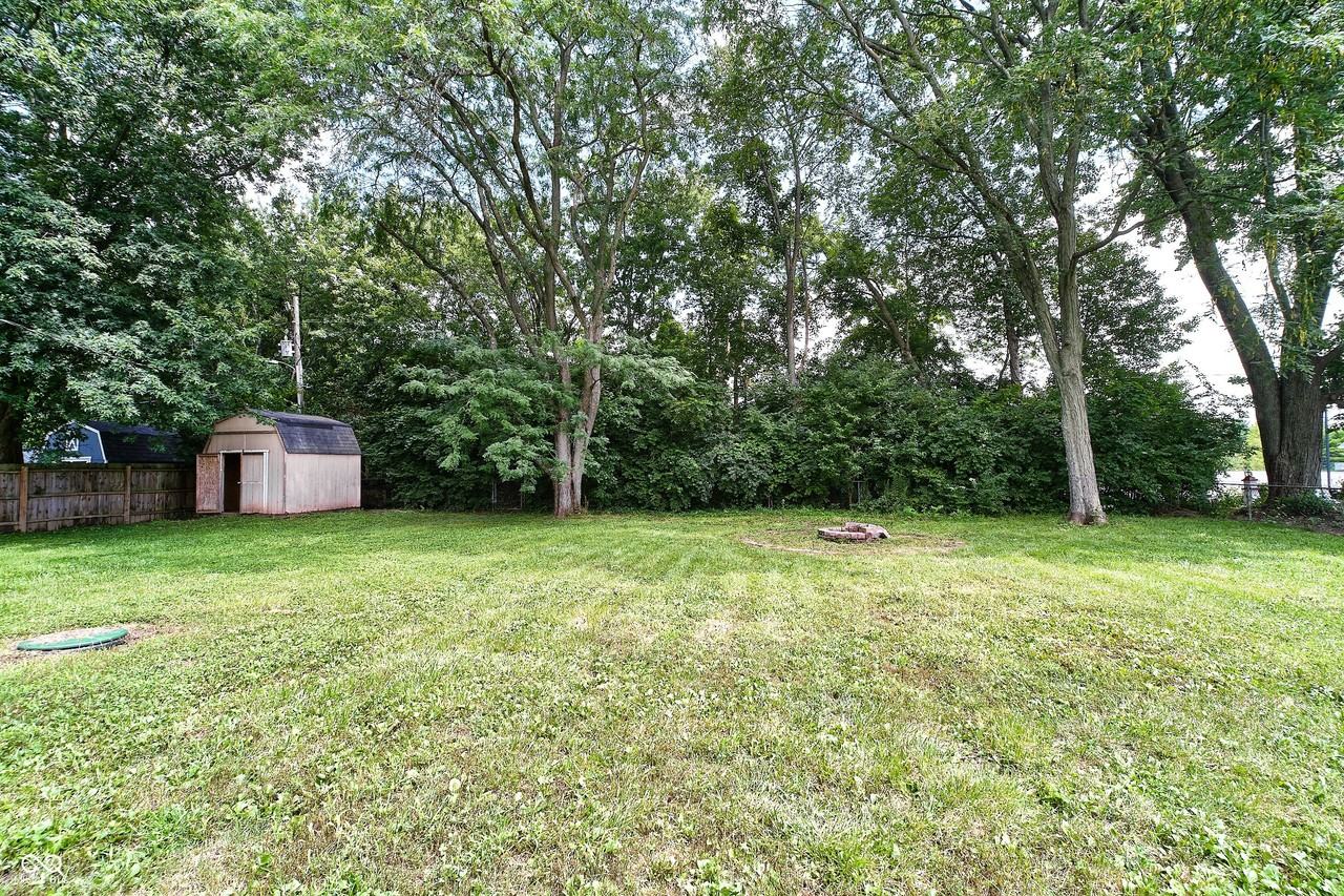 635 Lakeview Dr - Photo 6 of 34