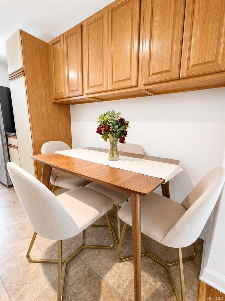 43 1/2 Carpenter Ave #D - Photo 4 of 10