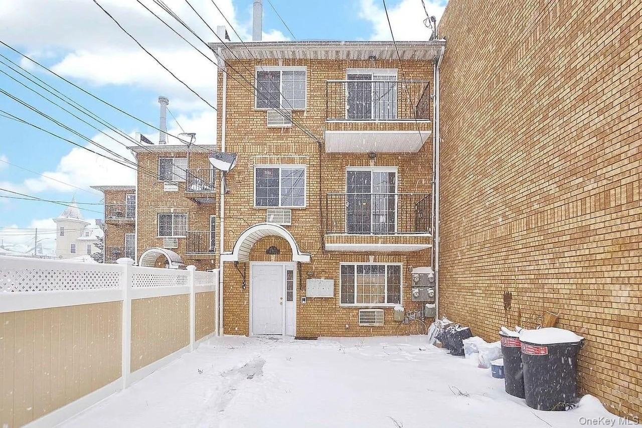 9321 197th St - Photo 5 of 14