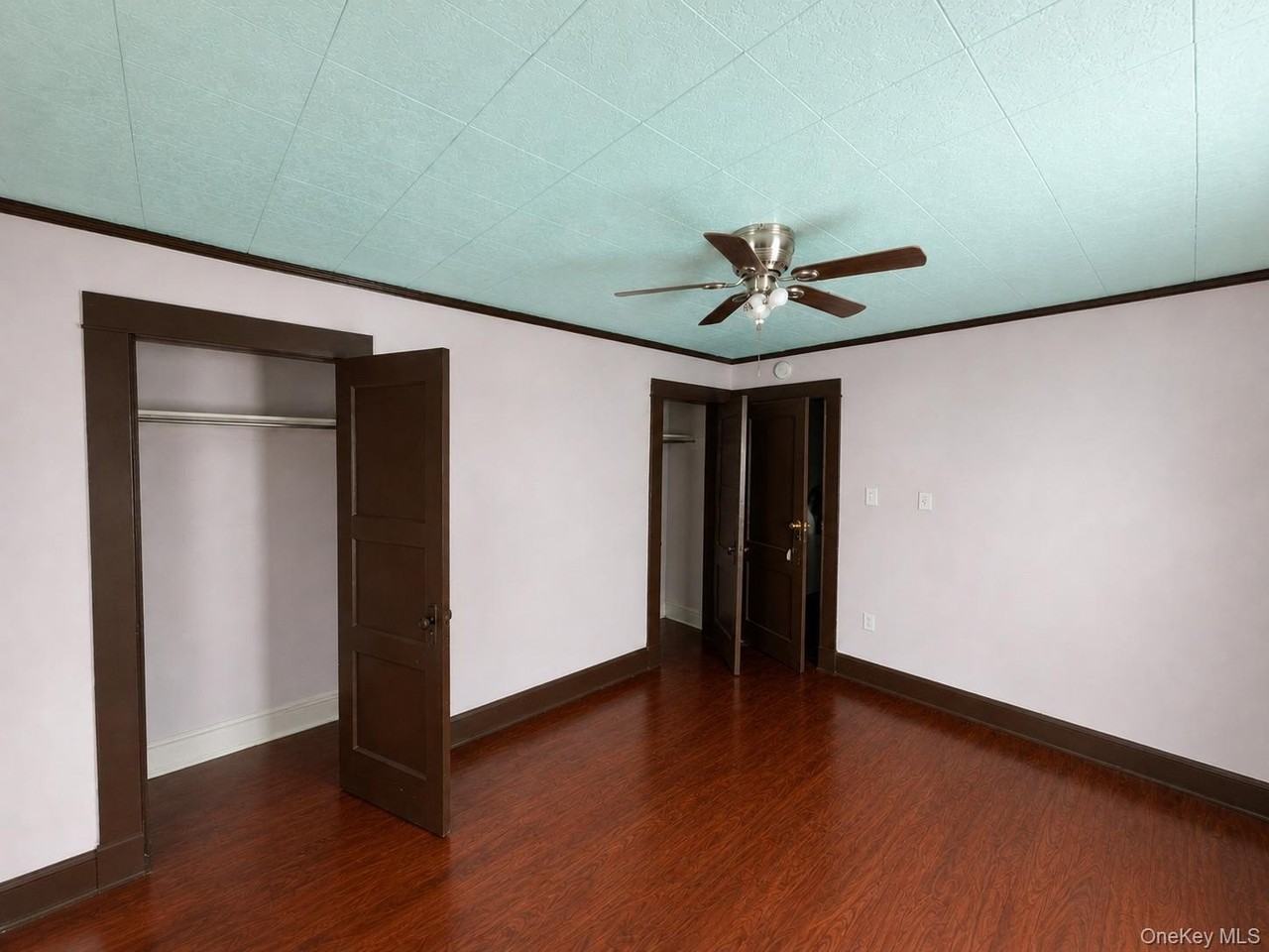 39 Crescent Pl - Photo 7 of 12