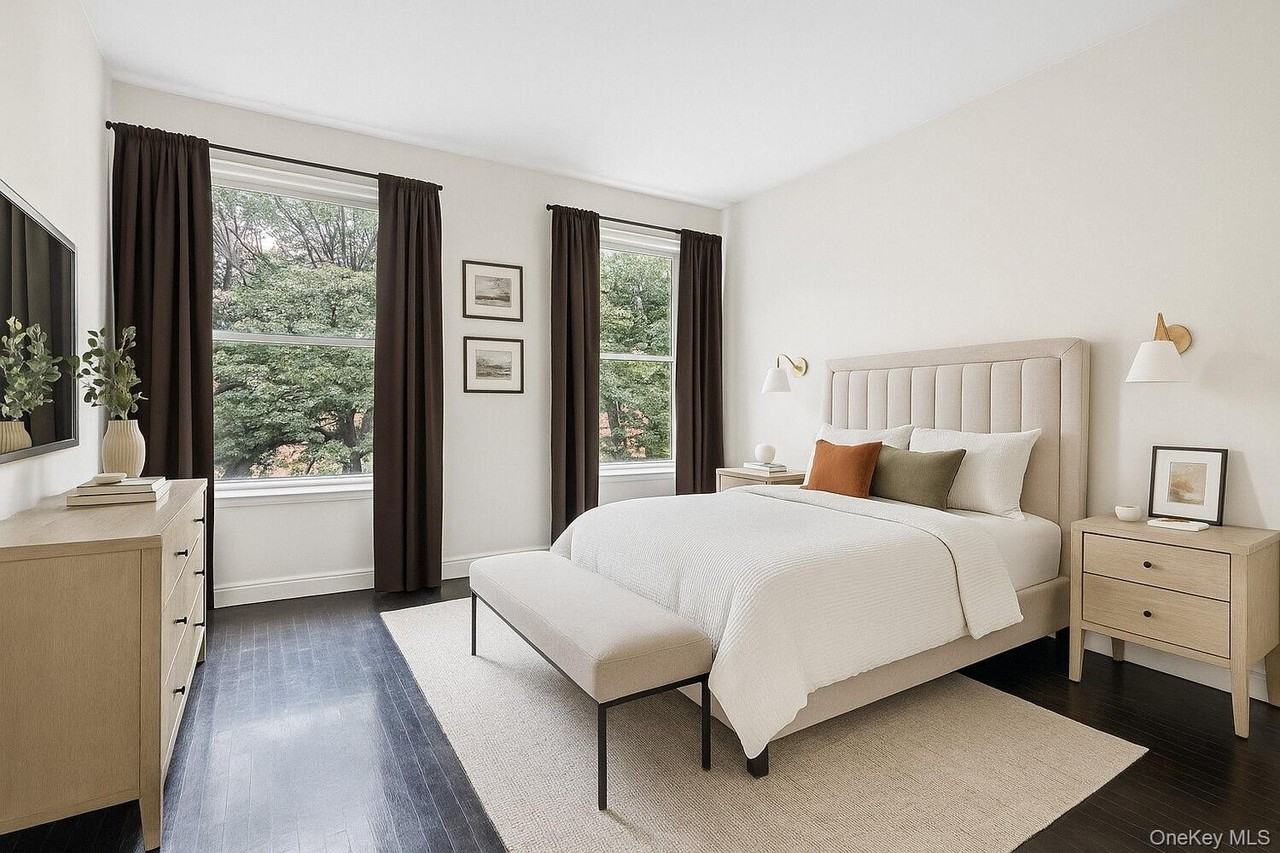 262 W 25th St #2 - Photo 5 of 12