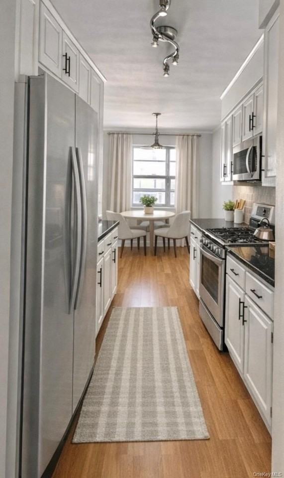 7 Essex Ln #B3 - Photo 5 of 25
