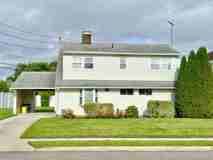 471 Division Ave - Photo 1 of 1