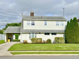 471 Division Ave - Photo 1 of 1