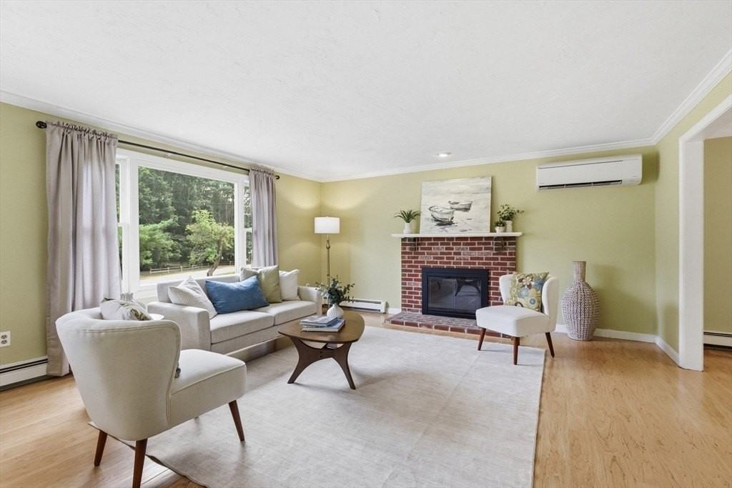 51 Hosmer St - Photo 2 of 42