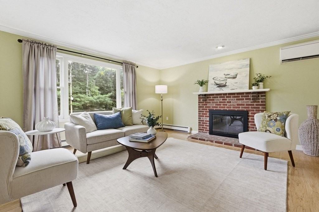 51 Hosmer St - Photo 3 of 42