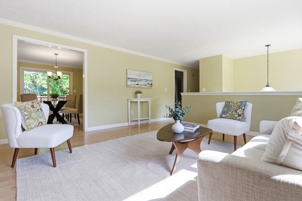 51 Hosmer St - Photo 5 of 42