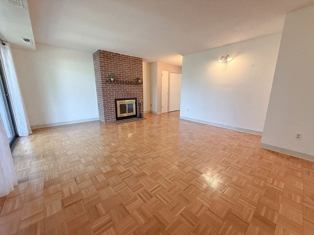 1580 Massachusetts Ave #5G - Photo 3 of 29