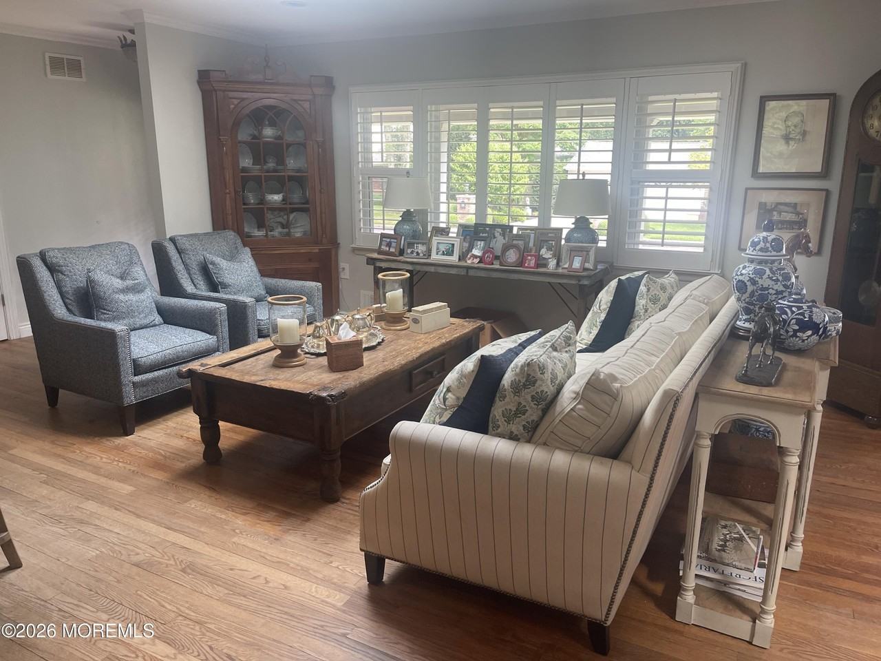 1010 Berkeley Ave - Photo 3 of 13