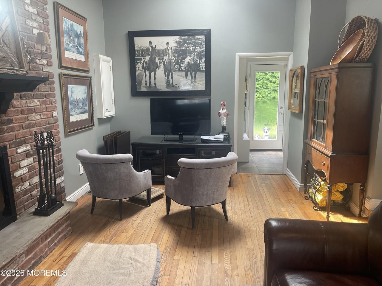 1010 Berkeley Ave - Photo 4 of 13