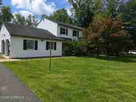 5 Sandburg Dr - Photo 1 of 1