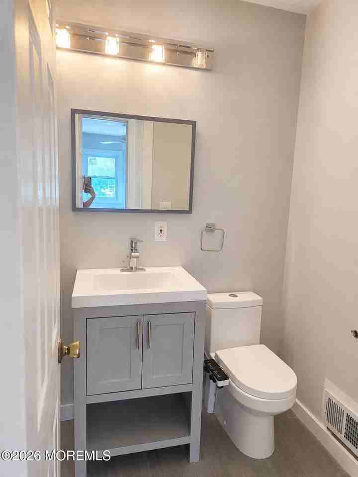 5 Sandburg Dr - Photo 7 of 23