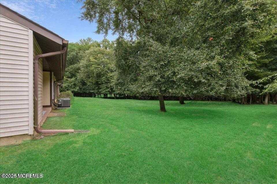 70 Overlook Way #E - Photo 2 of 24
