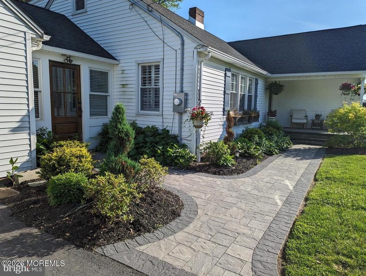 149 S Main St - Photo 4 of 50