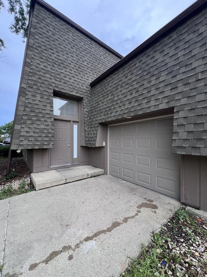1637 Sheffield Dr - Photo 2 of 15