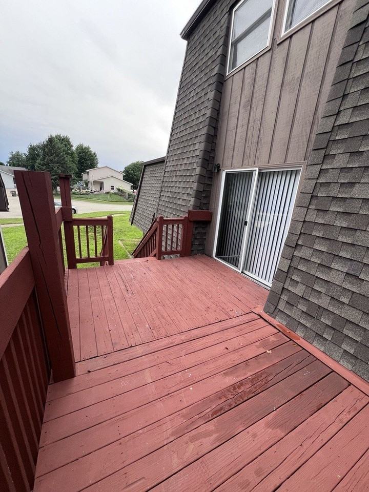 1637 Sheffield Dr - Photo 4 of 15