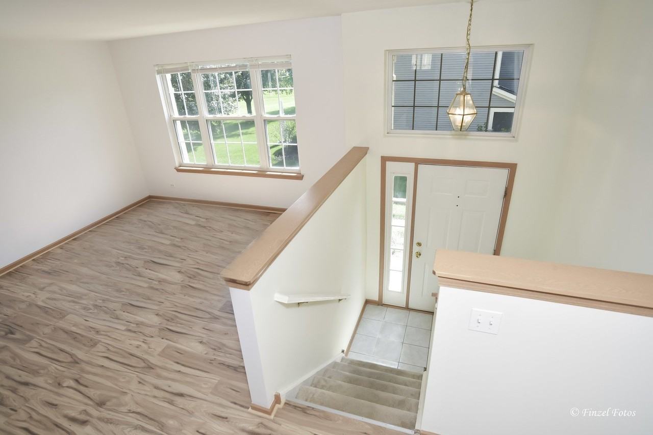 923 Emerald Dr - Photo 6 of 25