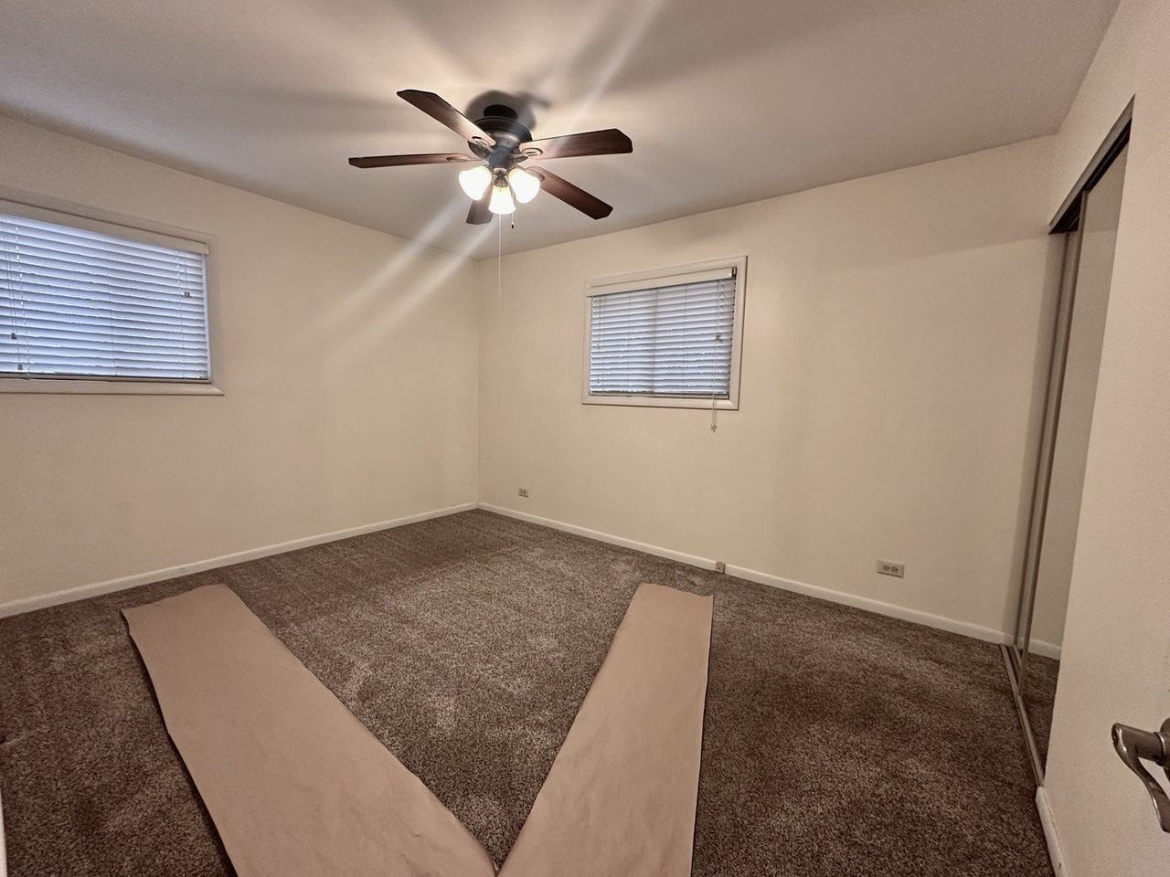 1702 W Oakton St - Photo 4 of 5