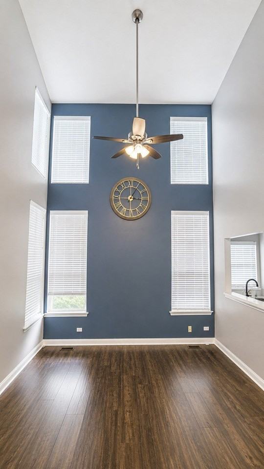 1561 E Chivalry Ct - Photo 5 of 36
