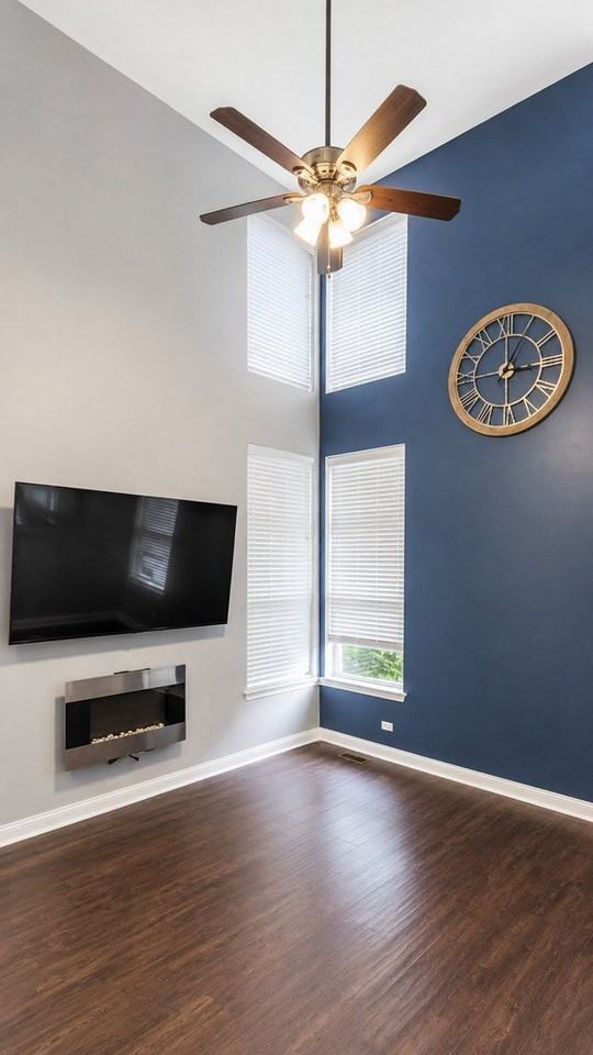 1561 E Chivalry Ct - Photo 6 of 36