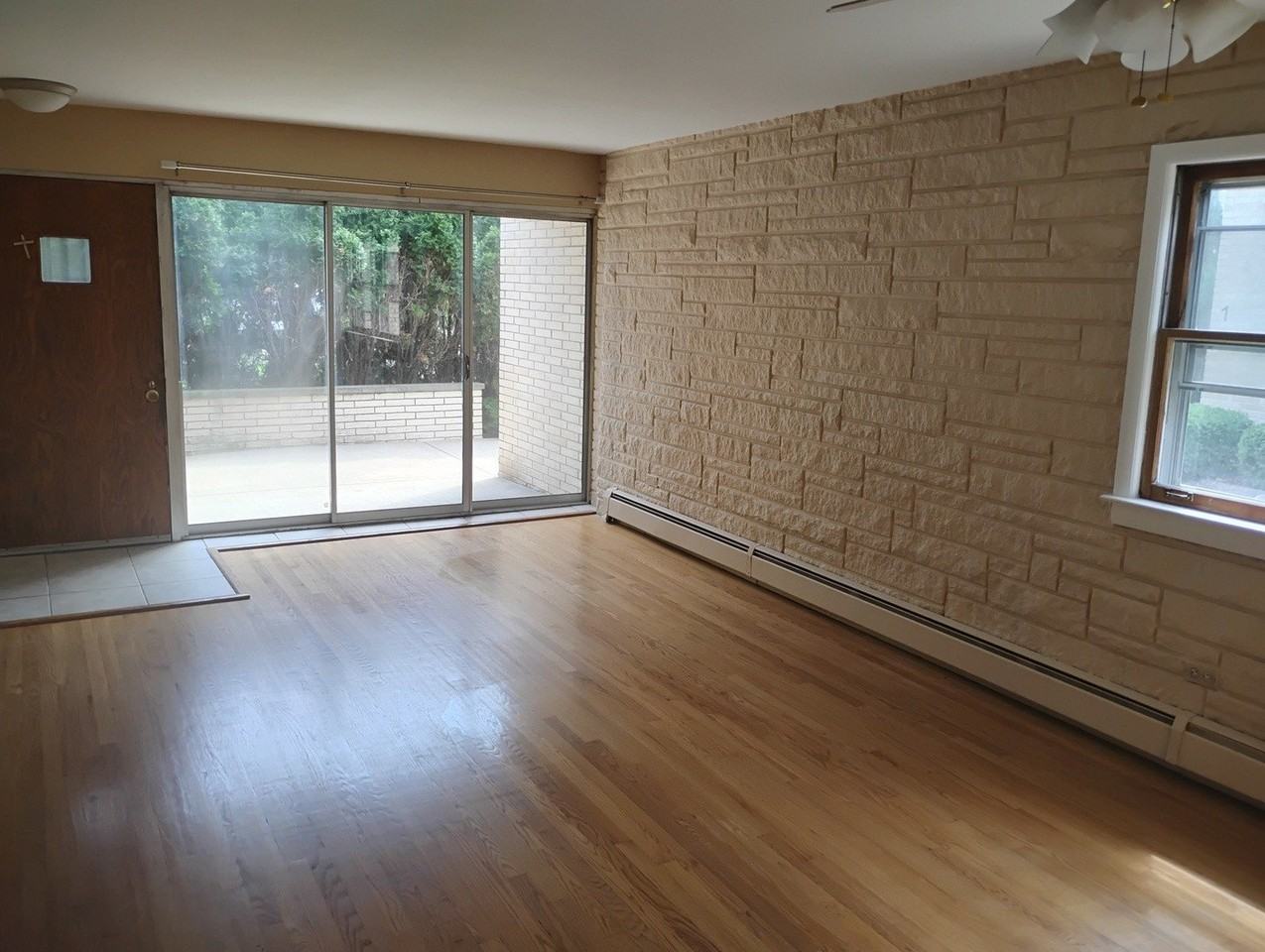 1245 N La Grange Rd #1F - Photo 3 of 8