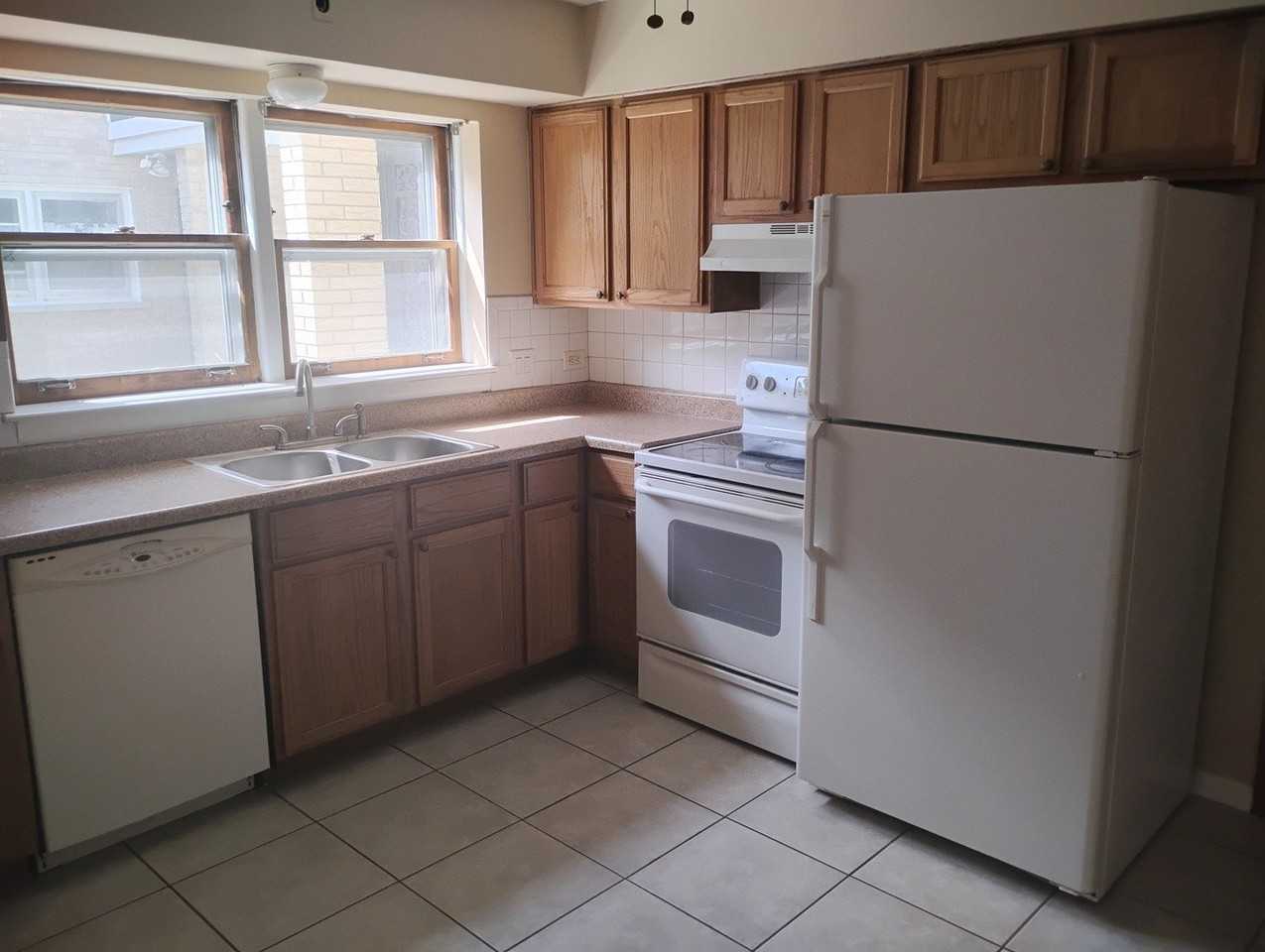 1245 N La Grange Rd #1F - Photo 5 of 8