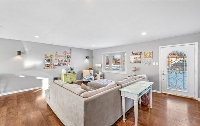 105 Mellbrook Rd - Photo 3 of 22