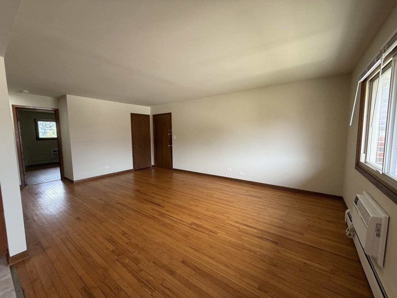 826 N Milwaukee Ave #D2 - Photo 3 of 16