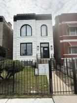 2717 W Congress Pkwy #2 - Photo 1 of 1