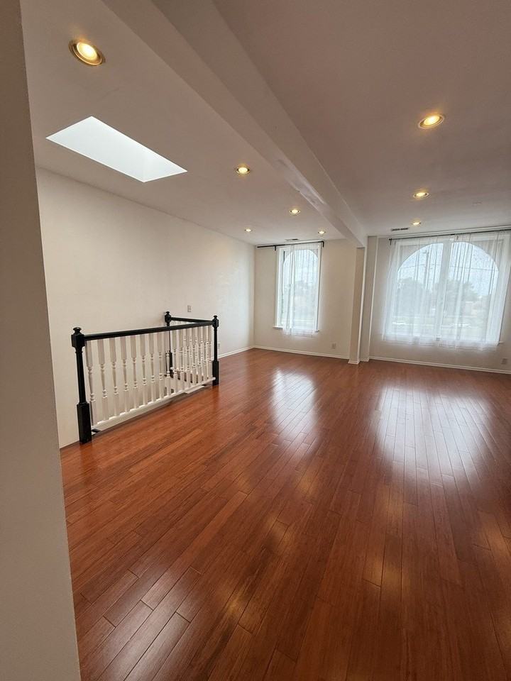 2717 W Congress Pkwy #2 - Photo 5 of 16