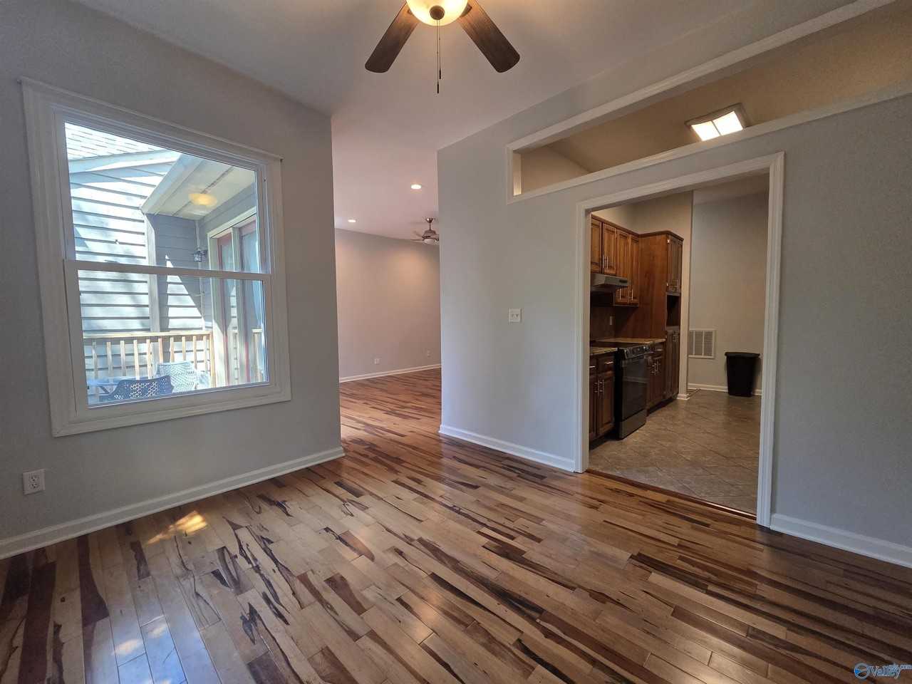 211 Knollridge Cir Ne #211 - Photo 4 of 15