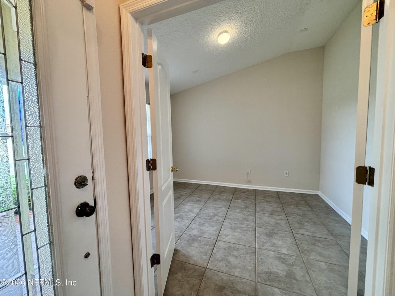 2515 Crestdale Ct - Photo 5 of 29