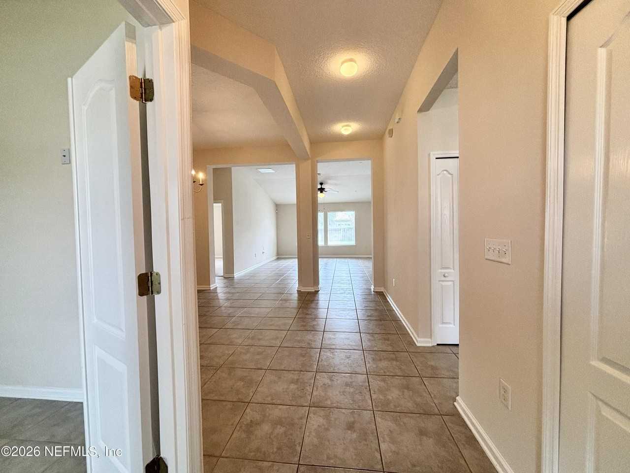 2515 Crestdale Ct - Photo 7 of 29