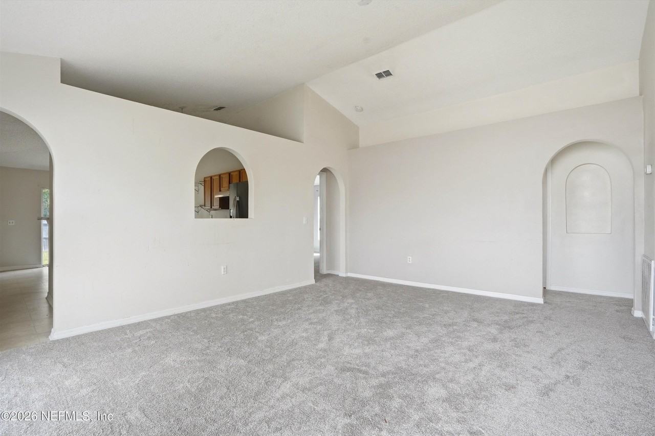 3512 Alec Dr - Photo 3 of 31