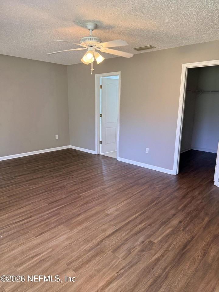 1432 Heather Ct - Photo 7 of 12
