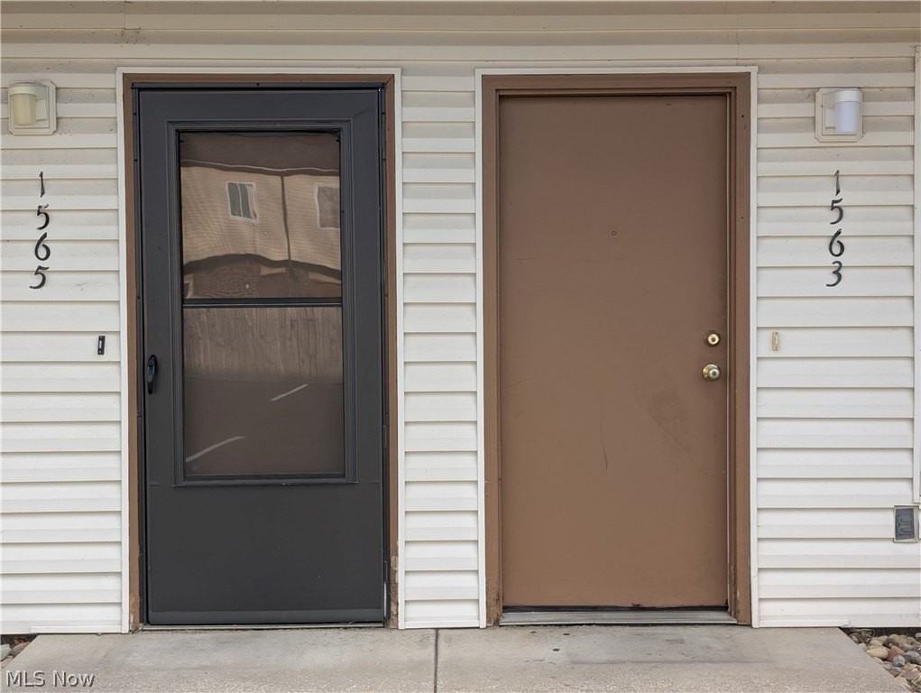 1565 Whitehall Blvd - Photo 6 of 50